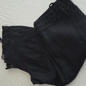 Joie black 100% linen Capri cargos